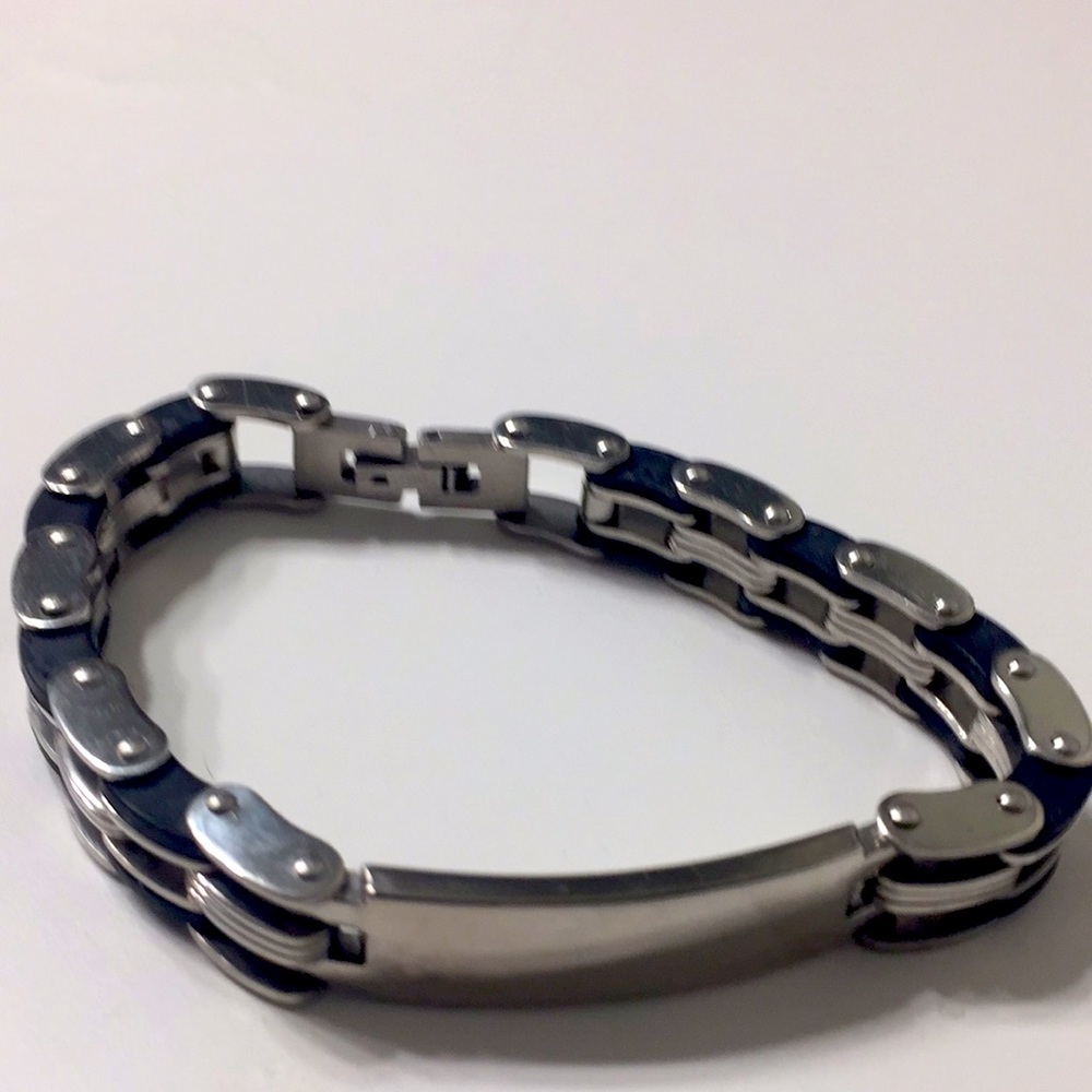 ID heavy unisex bracelet  8’ new with box